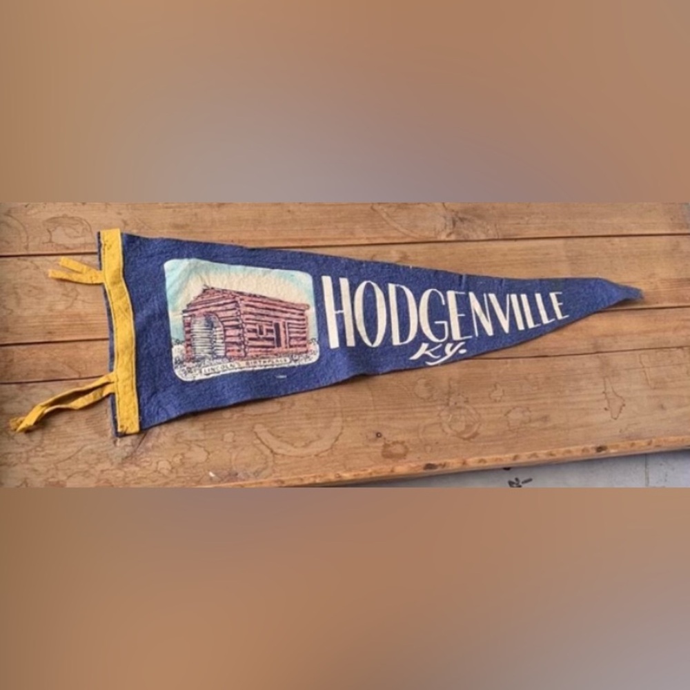 Hodgenville Kentucky Vintage Felt Pennant Flag 50s Abe Lincoln Birthplace Cabin